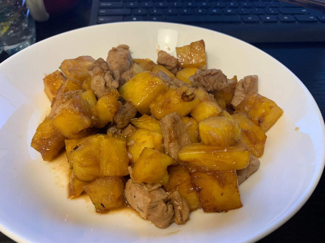 【菠萝小炒肉】