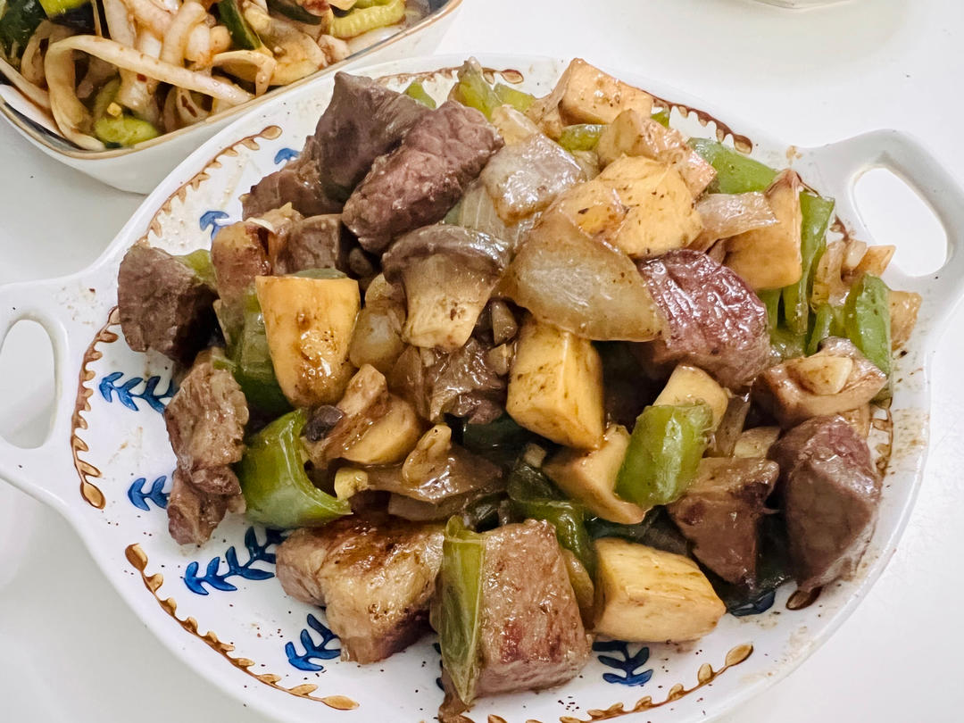 黑椒牛肉粒