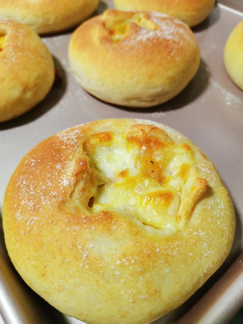 全麦芝士熔岩面包