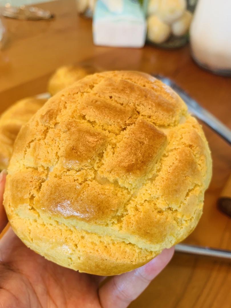 好吃到极致经典脆皮菠萝包