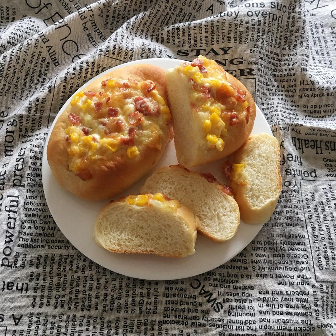 玉米火腿沙拉面包