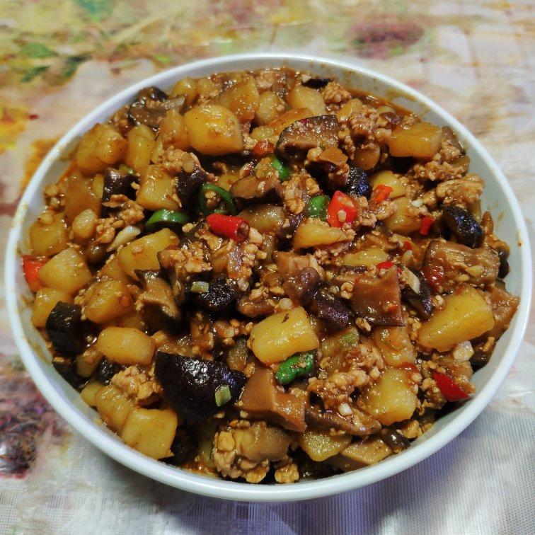㊙️好吃到舔盘😋土豆香菇肉末拌饭🍚