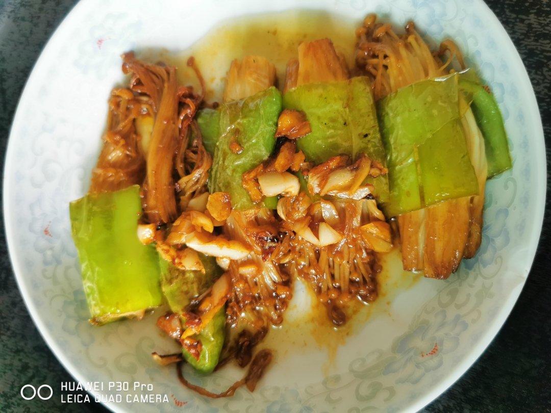 虎皮尖椒金针菇