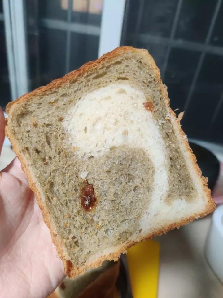 蜜豆抹茶双色吐司（波兰种）