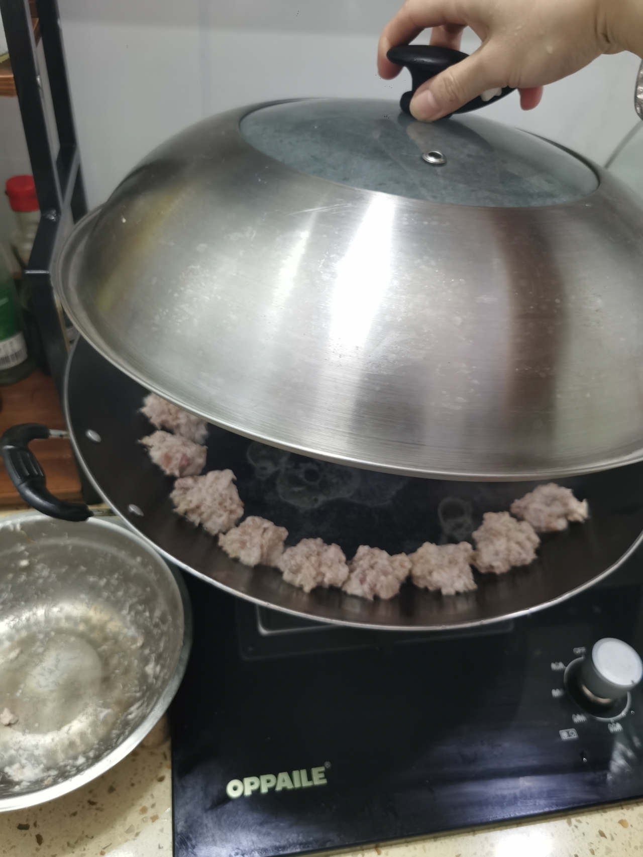 薯粉猪肉丸汤的做法 步骤6