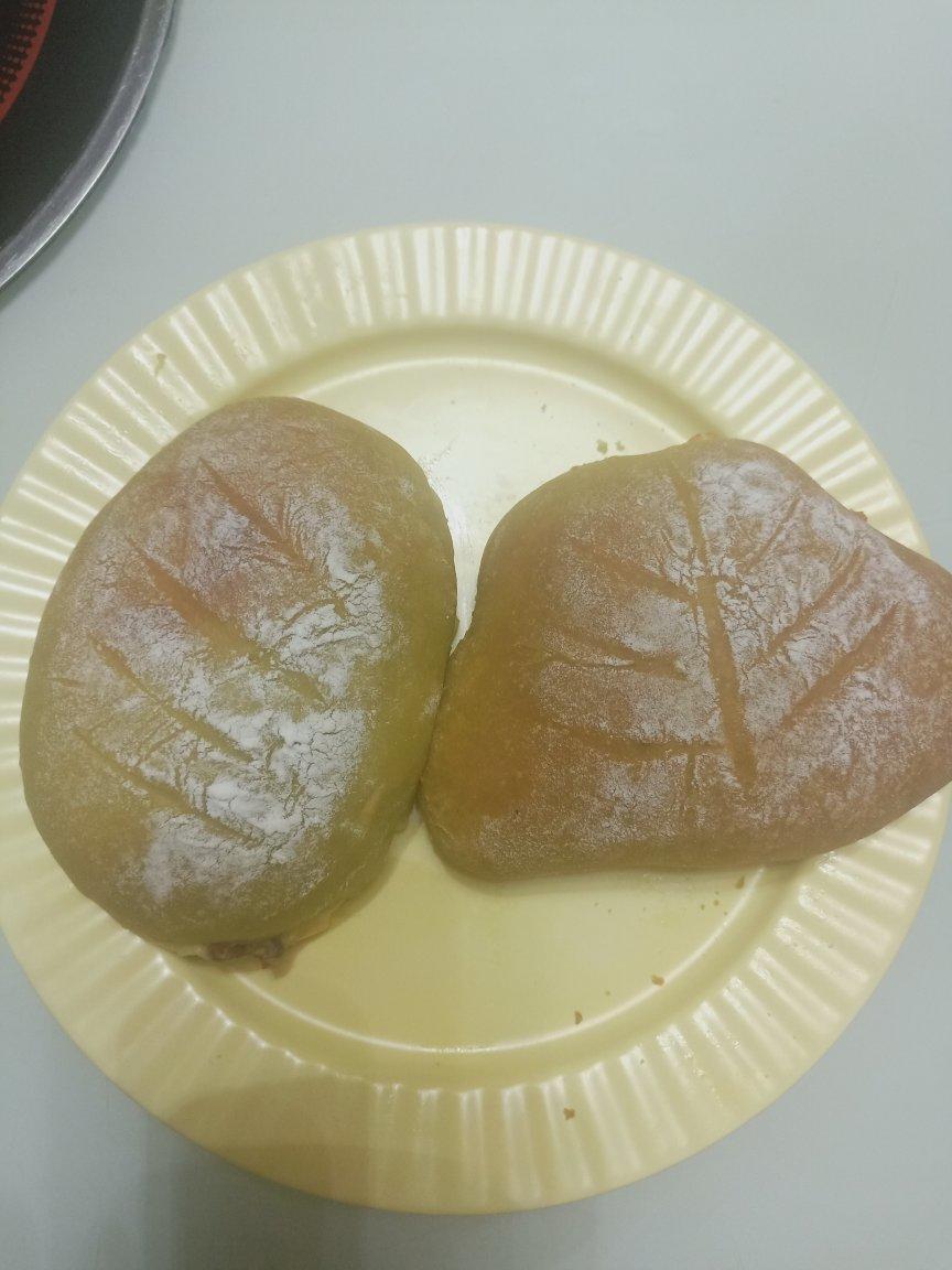 抹茶豆沙奶酪软欧包