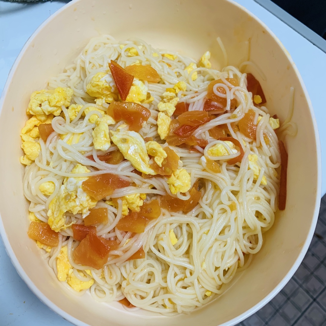 西红柿鸡蛋煮面条