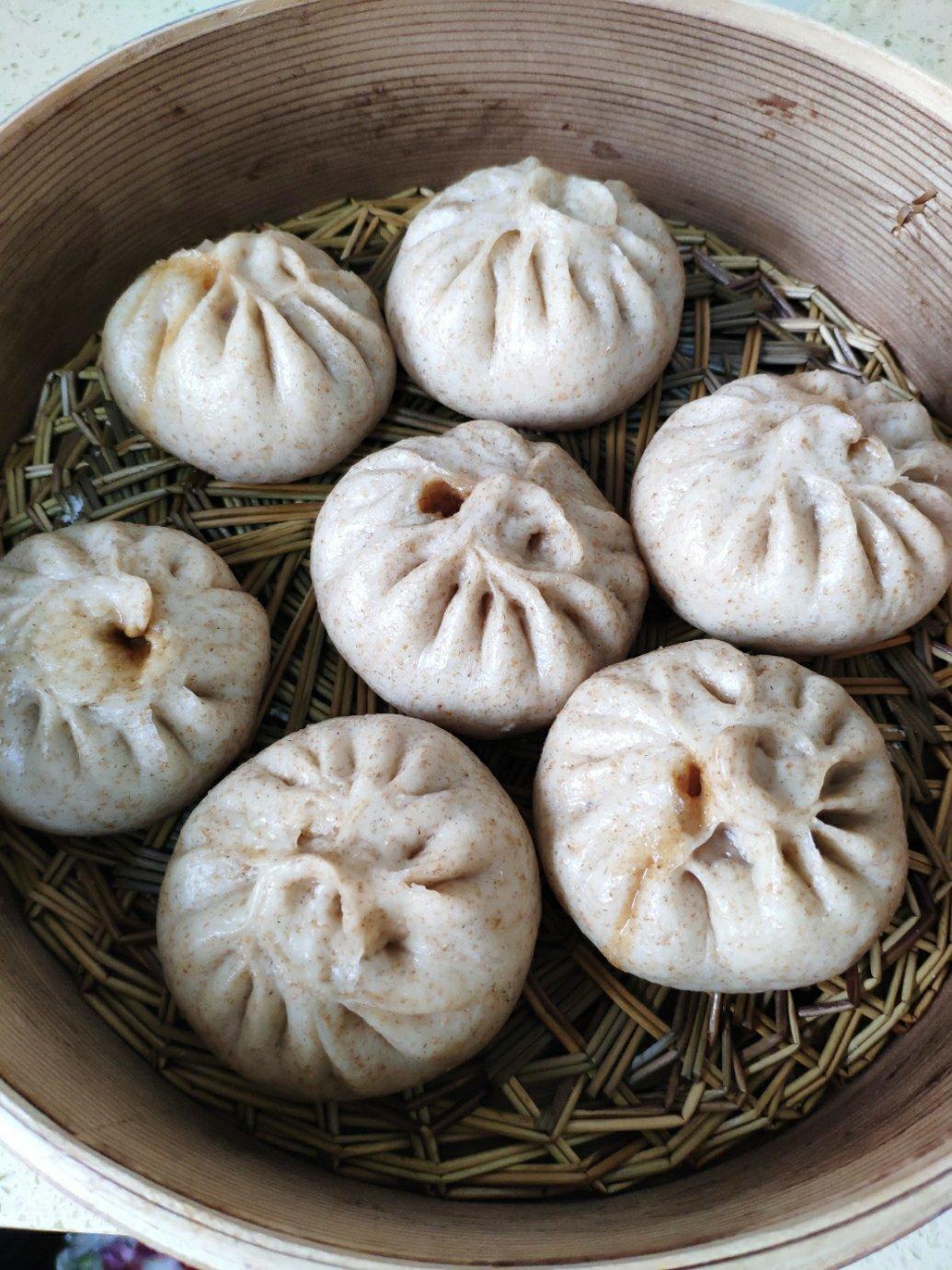 酱香卤肉包子