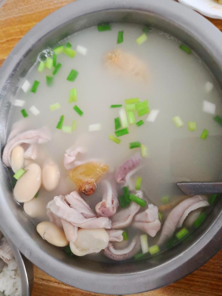 芸豆猪肚汤的做法