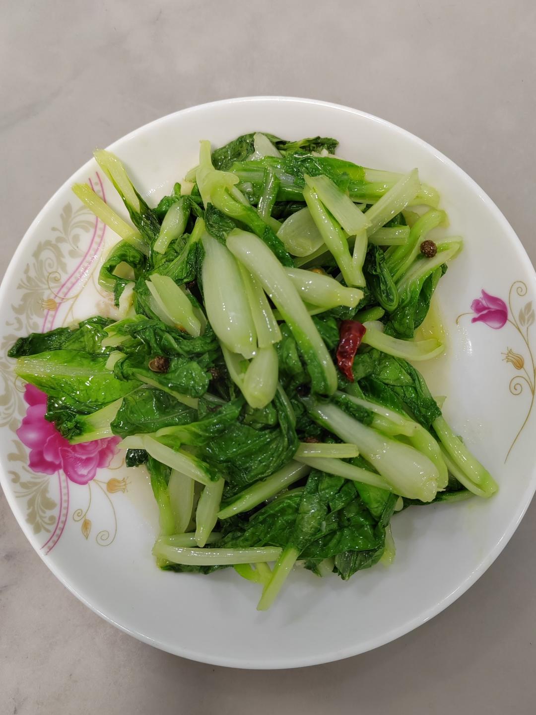 厨师长疑难解答：青菜“炝炒跟清炒”的区别，家庭硬核小技巧