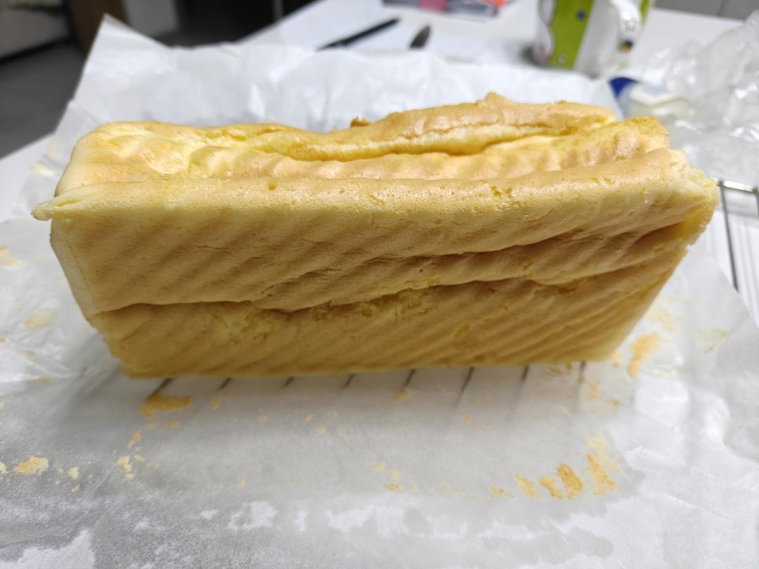 堪比柯基屁股
爆浆芝士🧀古早蛋糕