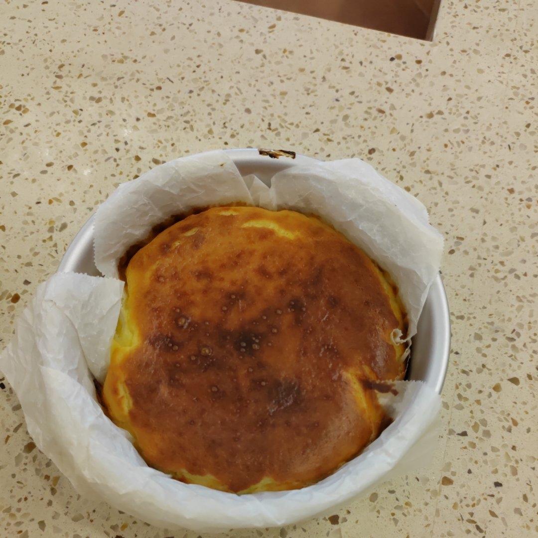 马斯卡彭版巴斯克蛋糕