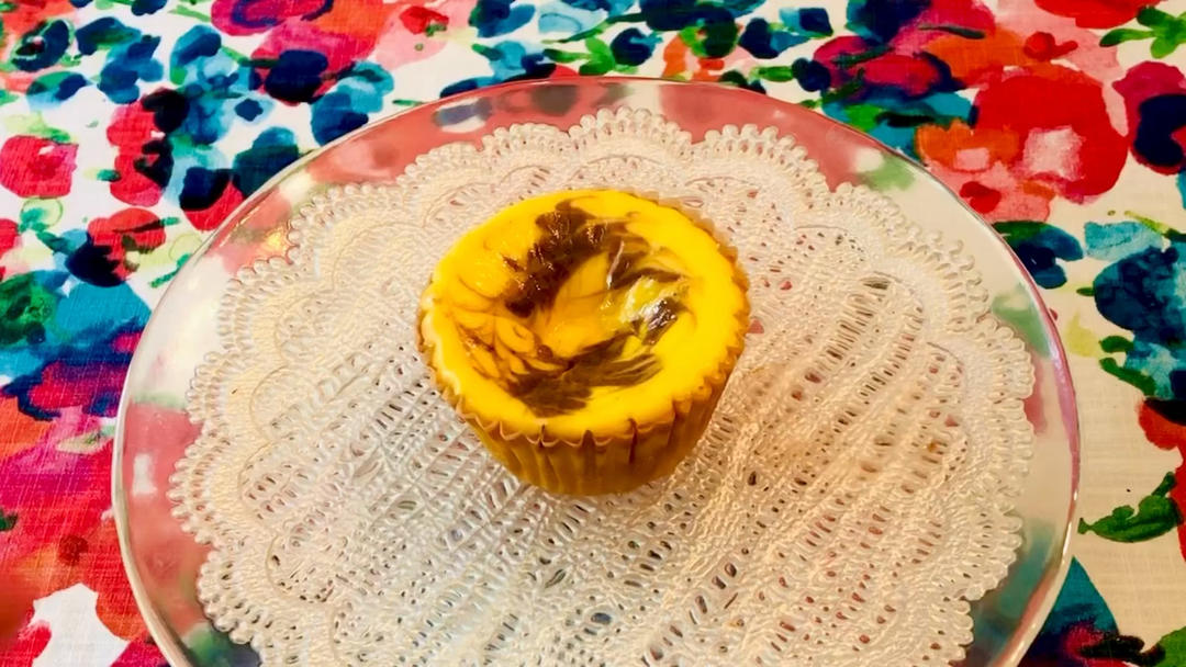 白巧克力希腊酸奶 伪重芝士蛋糕 只要四种配料哦！