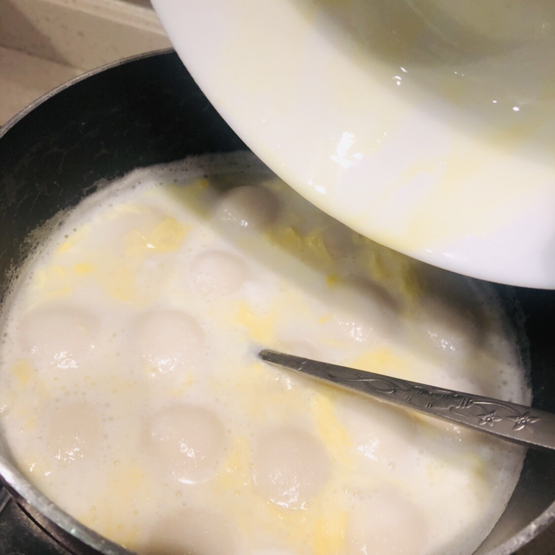 🥛鸡蛋牛奶汤圆糖水🥛—经典❗️简单❗️滋润❗️广式快手糖水❗️的做法 步骤8