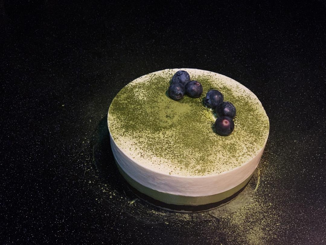 抹茶酸奶慕斯蛋糕