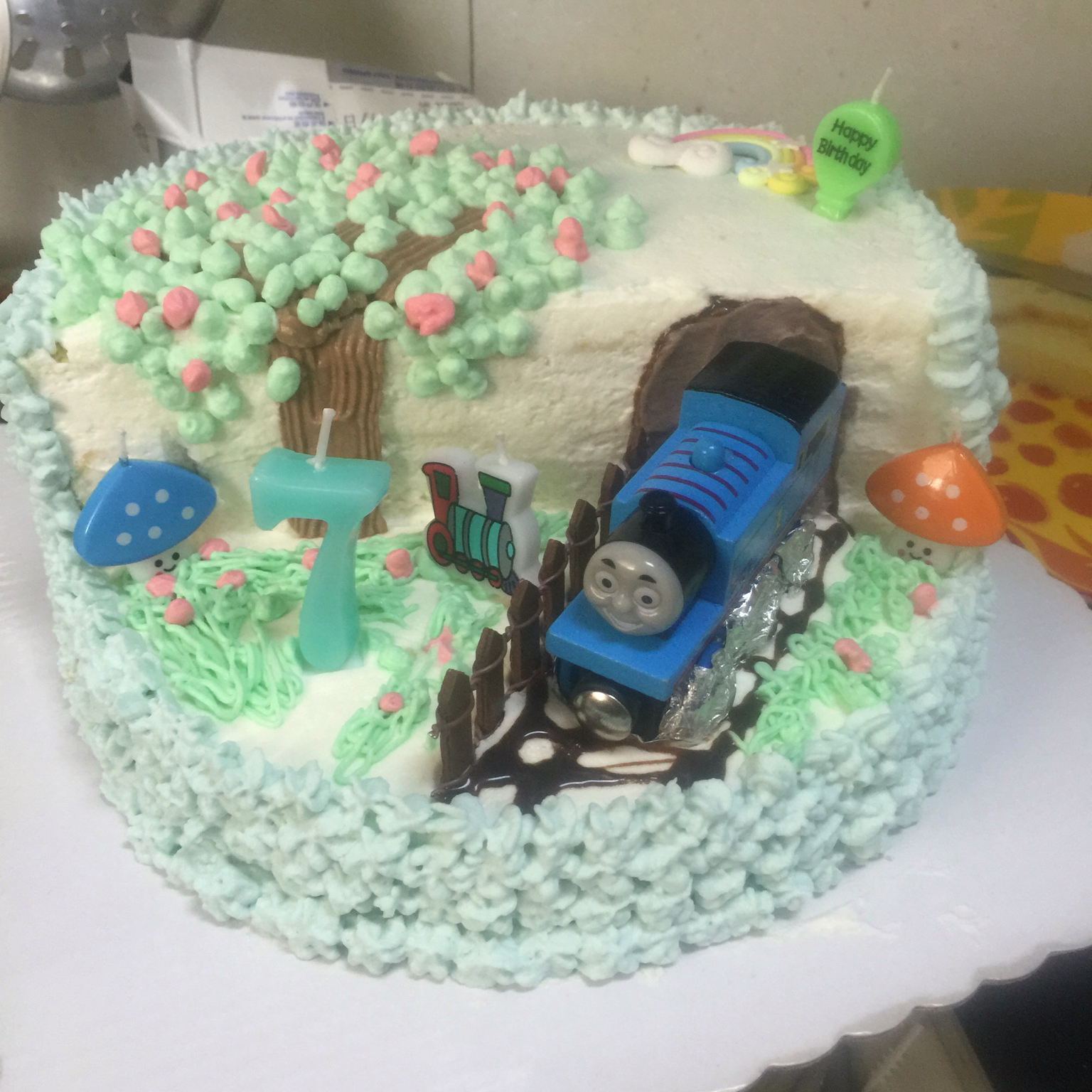 托马斯场景奶油蛋糕