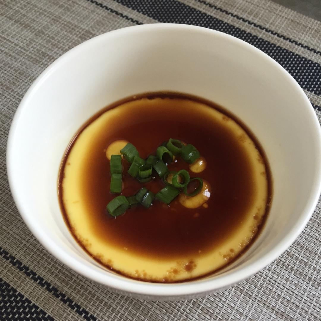 平滑如镜的蛋羹