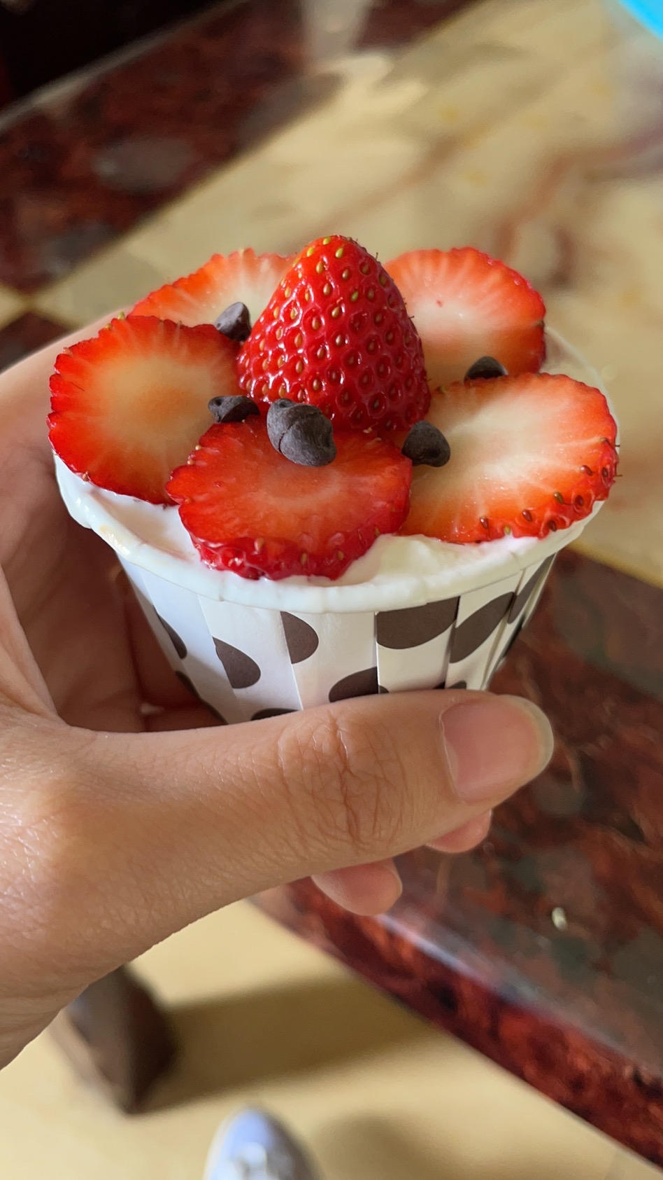 送你一朵小红花杯子蛋糕