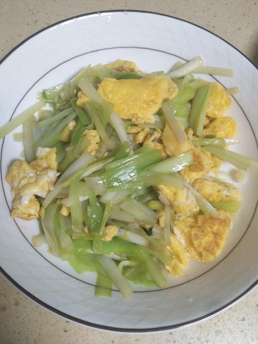 韭菜黄炒鸡蛋