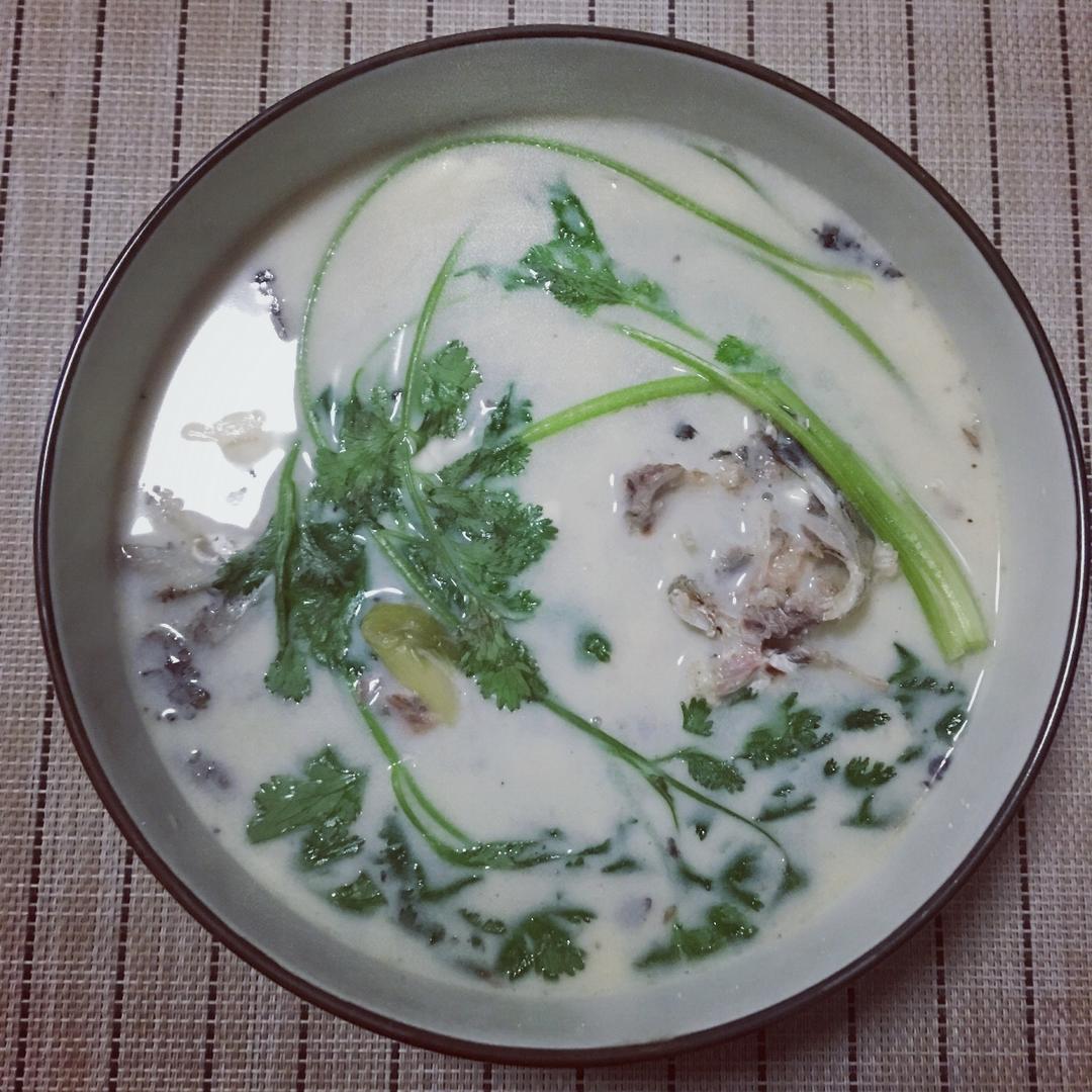 鲫鱼豆腐汤