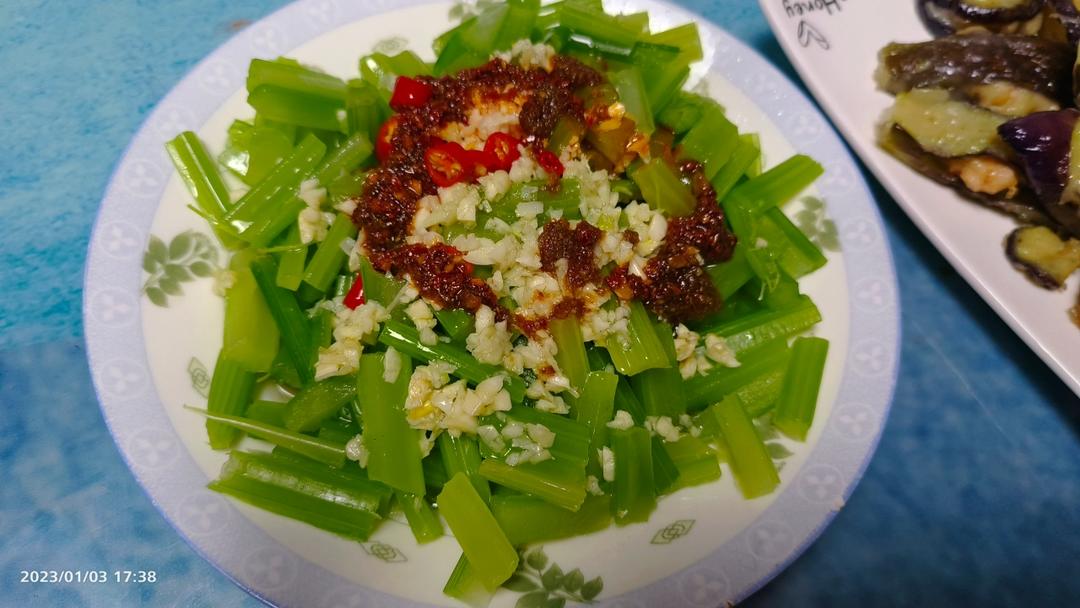 家常凉菜--炝拌芹菜