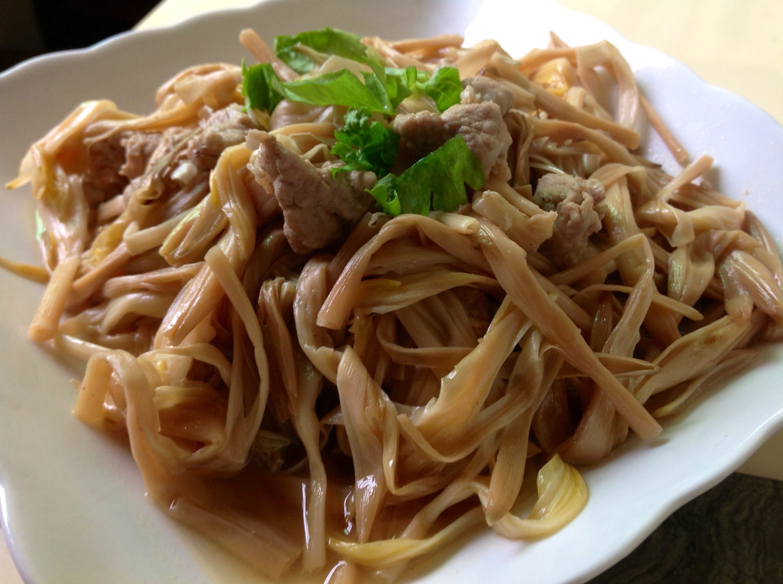 肉丝烧黄花菜