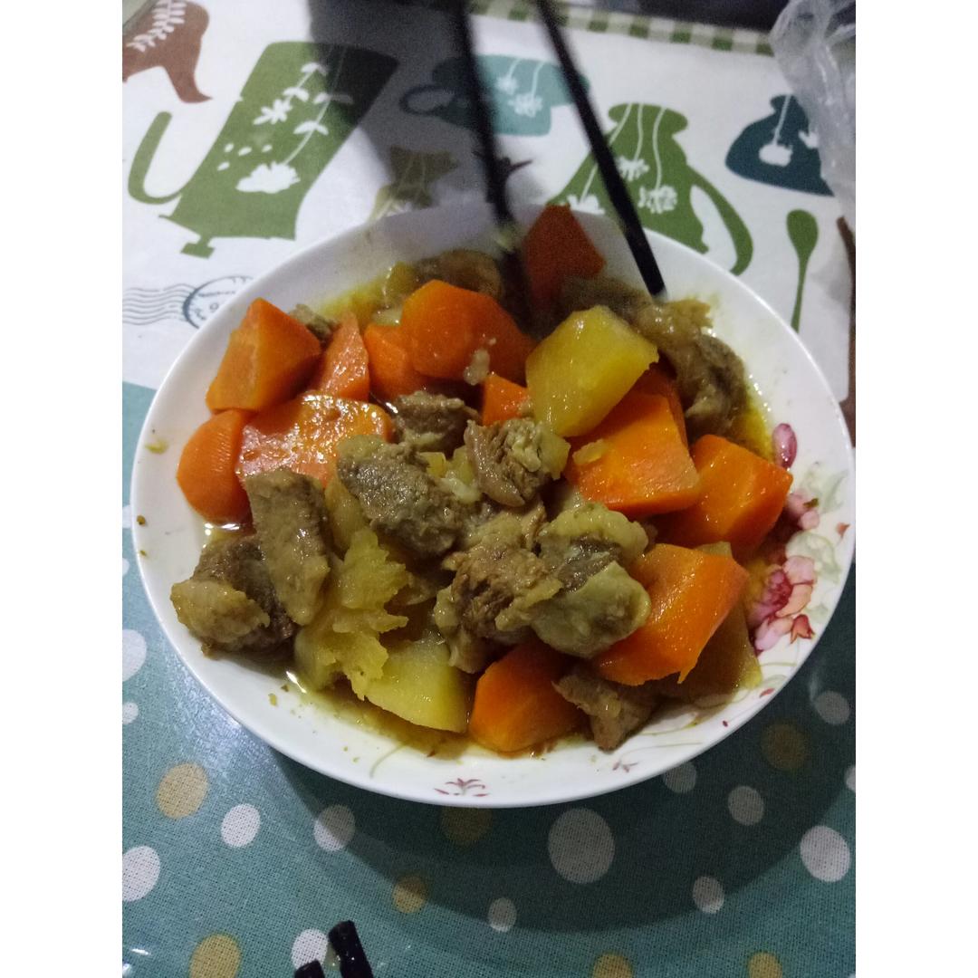 入口即化的秘制炖牛肉