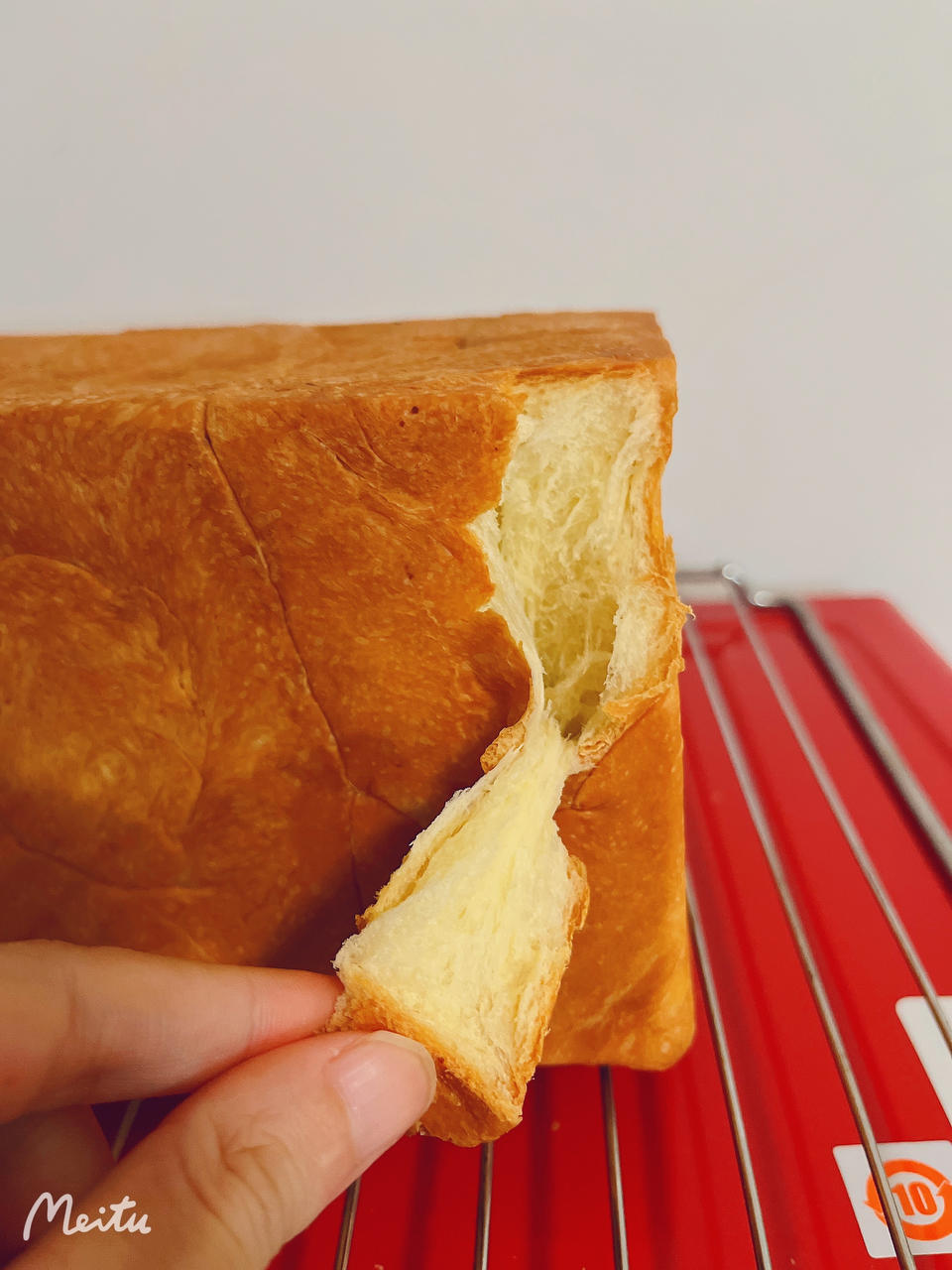 小美版细腻松软的牛奶吐司