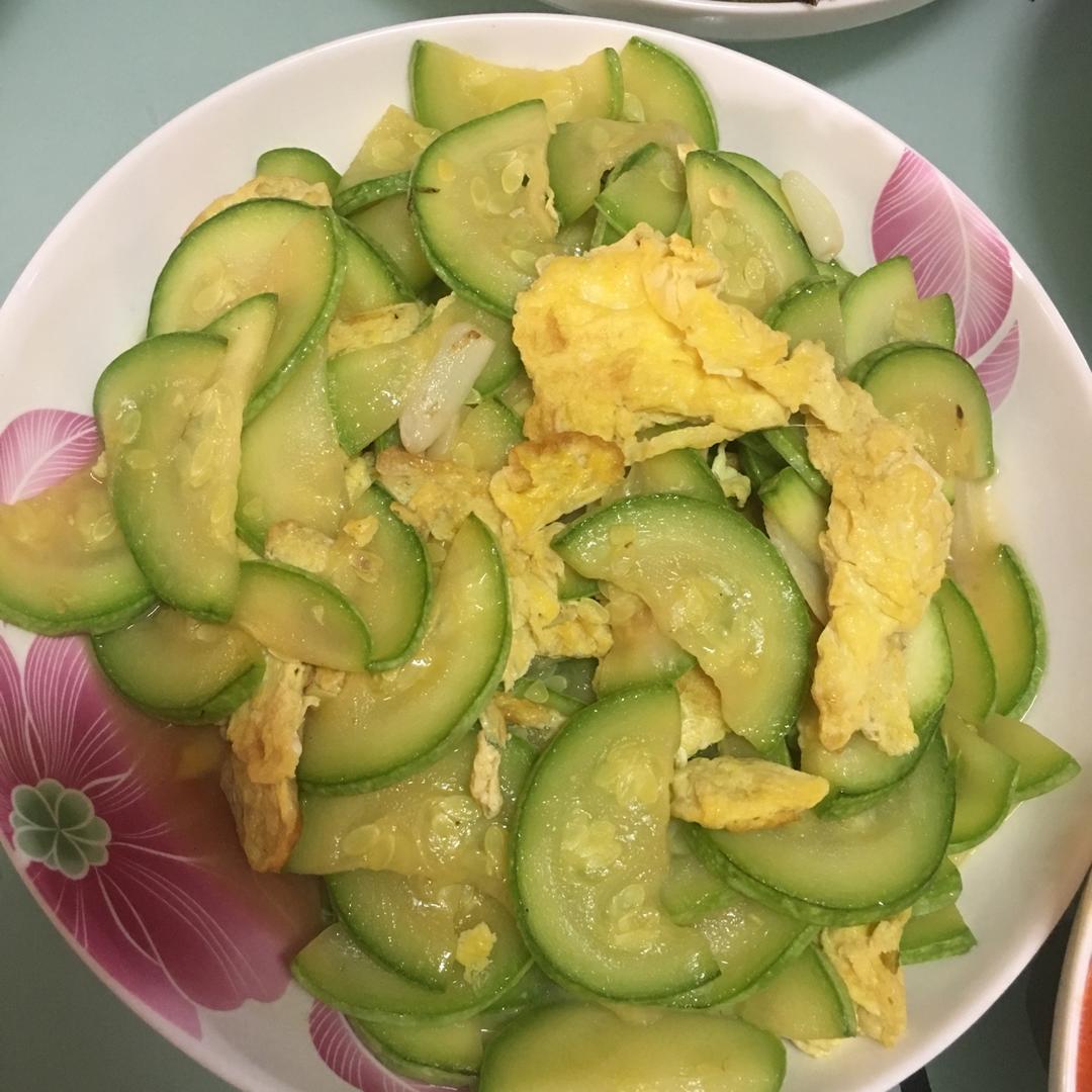 西葫芦炒鸡蛋