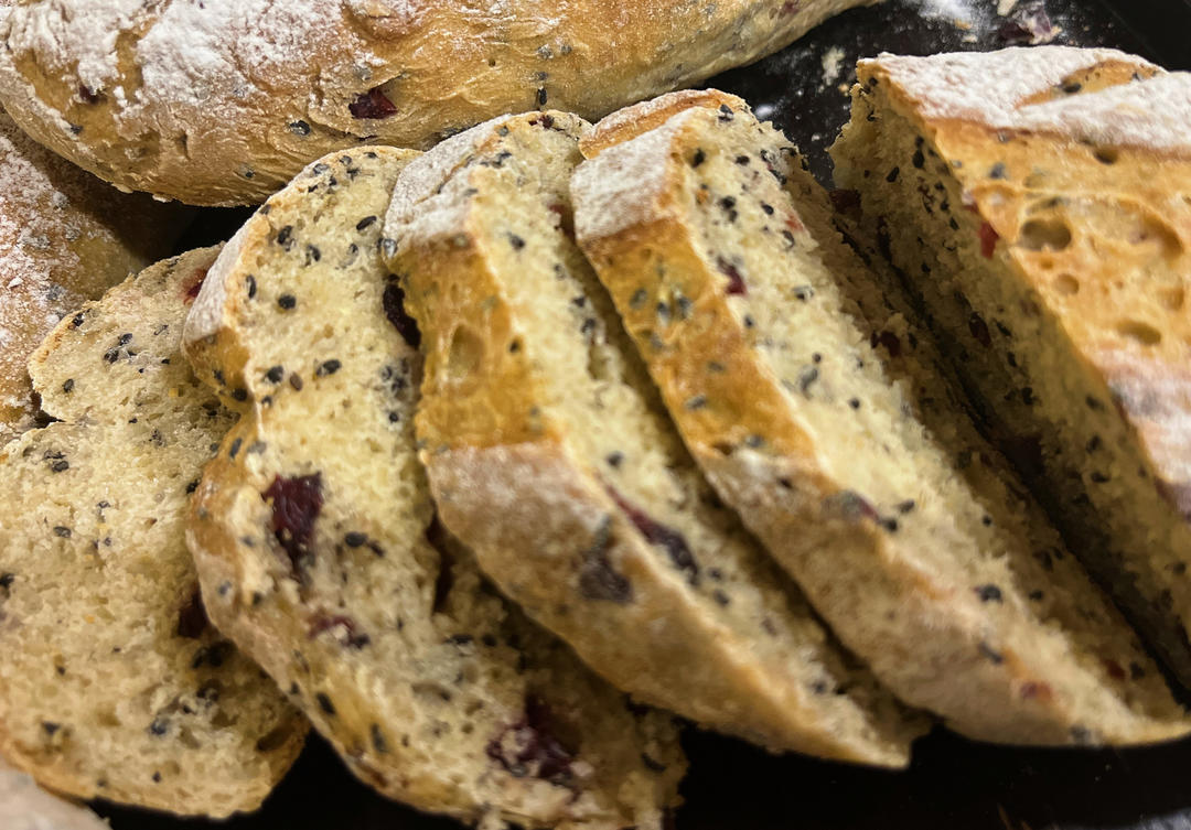 🥖黑芝麻蔓越莓面包｜无油糖无需揉面🉑