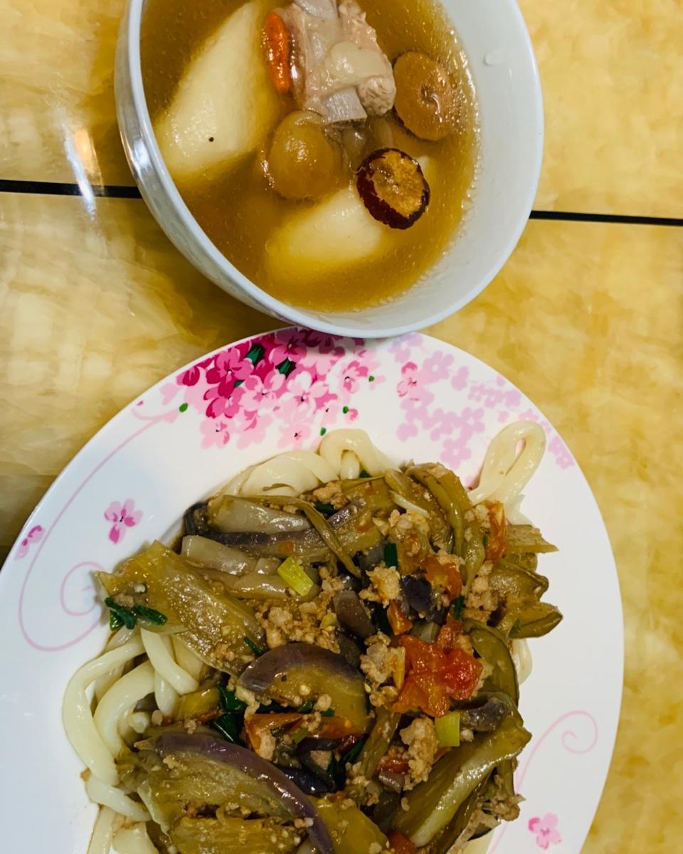调料简单、少油的茄子炒肉