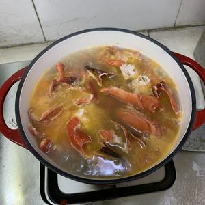 波龙两吃~蒜蓉蒸虾尾+龙虾汤泡饭的做法 步骤5