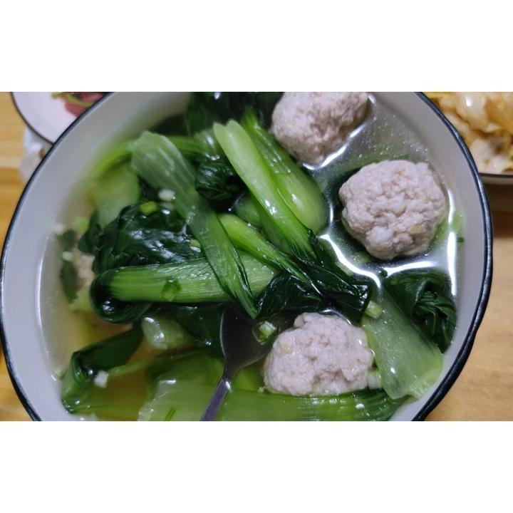 小白菜丸子汤