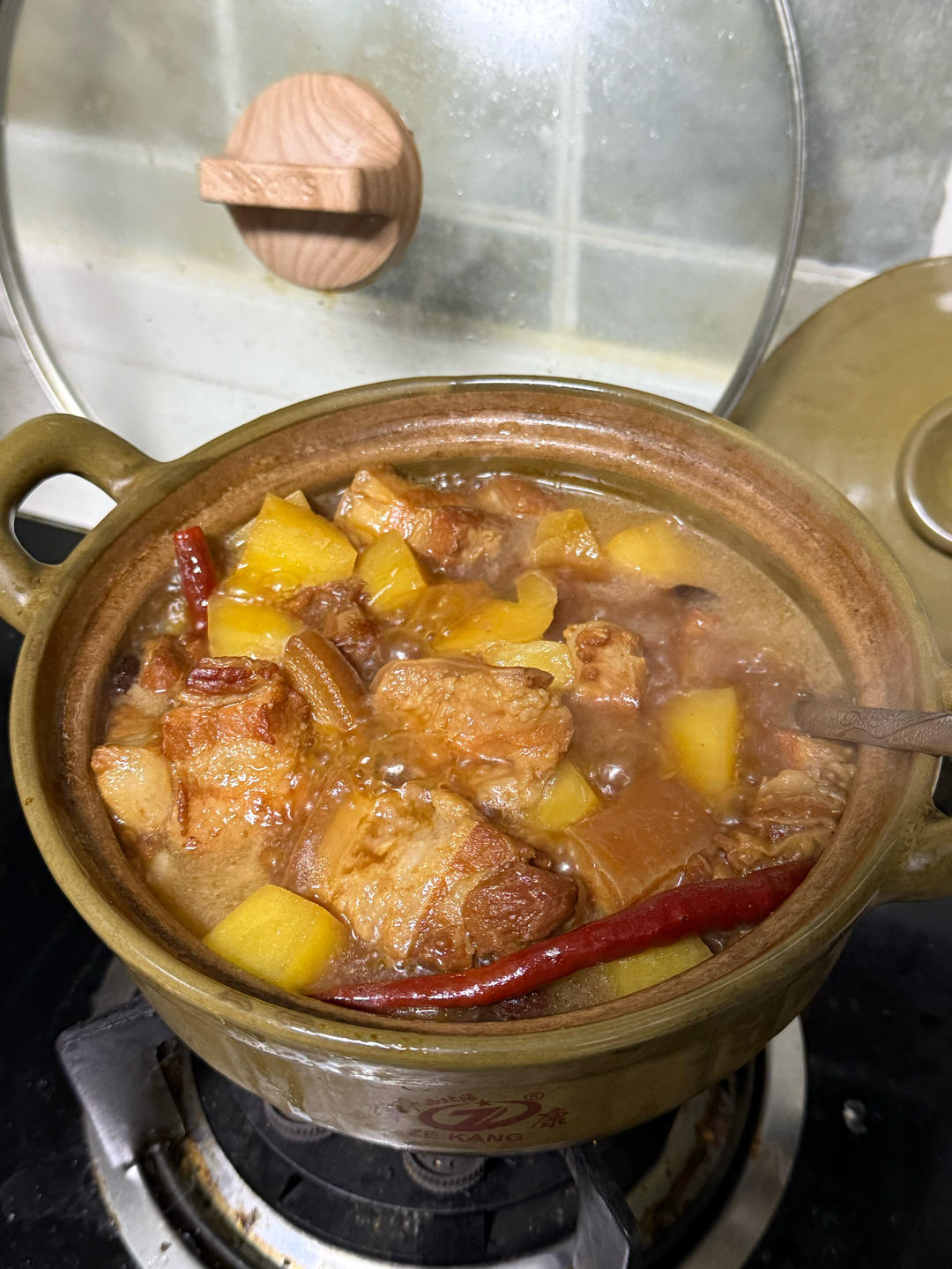 红烧肉炖土豆（丝毫不腻）
