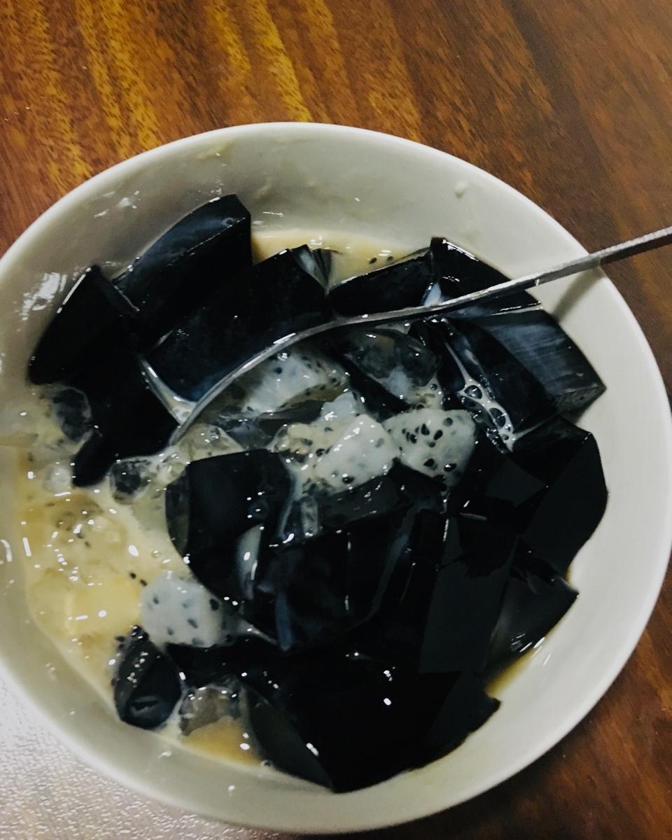广式黑凉粉