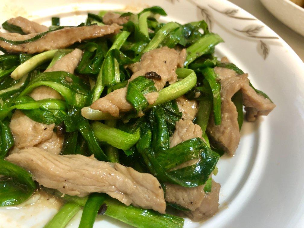 【0335】韭菜苔炒肉丝 <302小厨房>