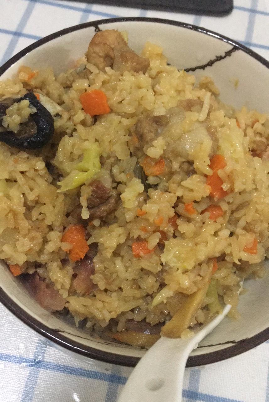 喷香排骨焖饭（爆好吃）
