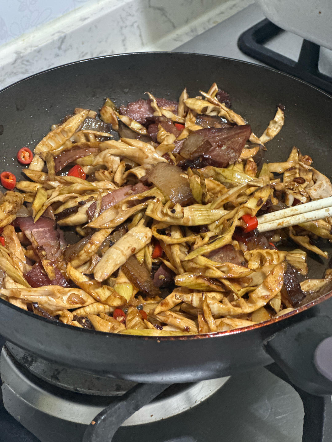 烟熏笋炒腊肉