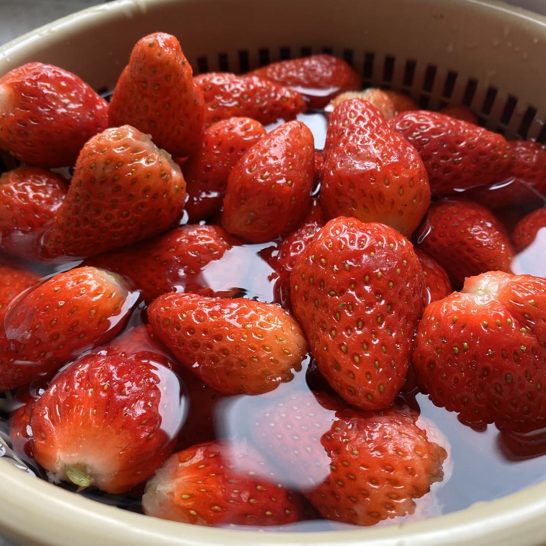 🍓草莓买多了怎么办，做酱呀的做法