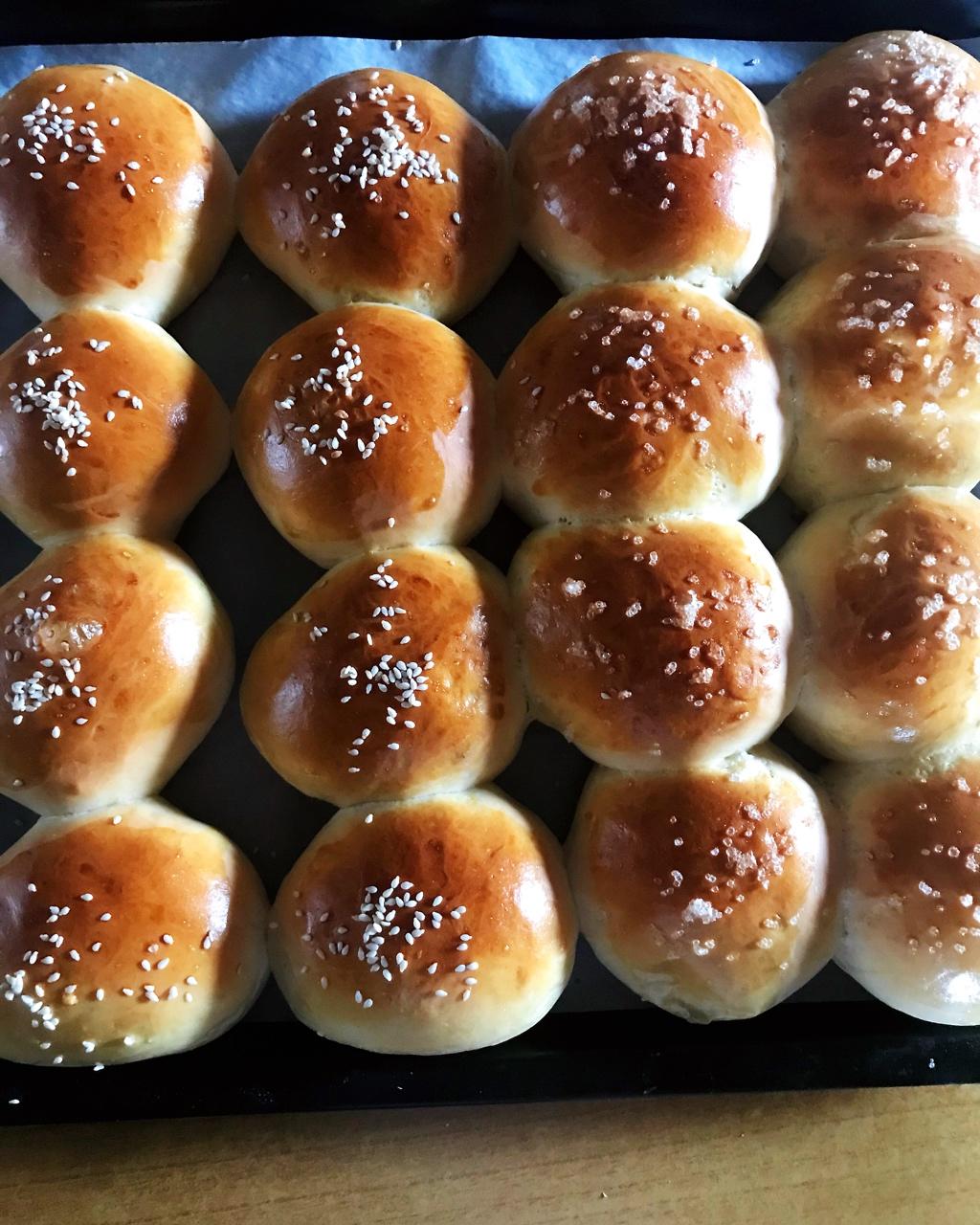 shy皓月                         做过 最好吃的酸奶小餐包 直接用烤