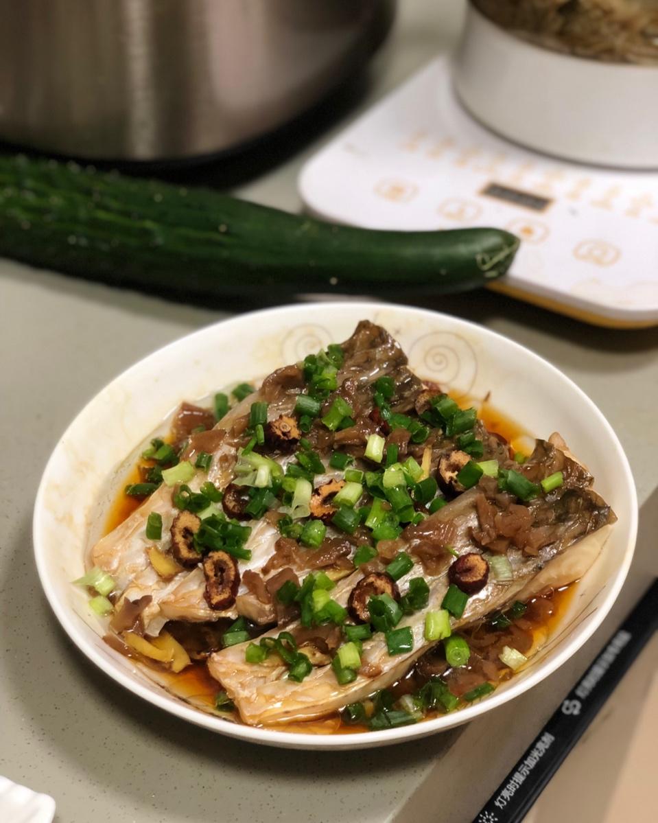 红枣香菇蒸鲩鱼腩