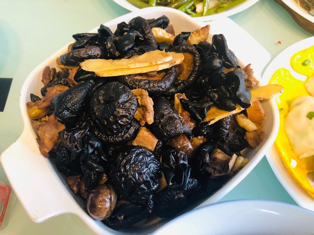 【栗子烧鸡】鸡肉都给你吃，栗子归我~