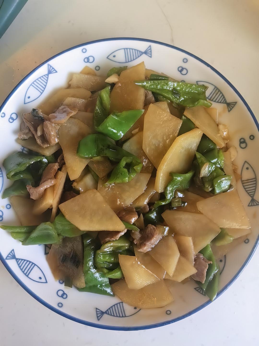 比肉都好吃的青椒炒土豆片😋简单又美味❗️