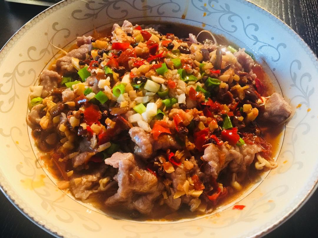 绝味川菜—水煮肉片๑