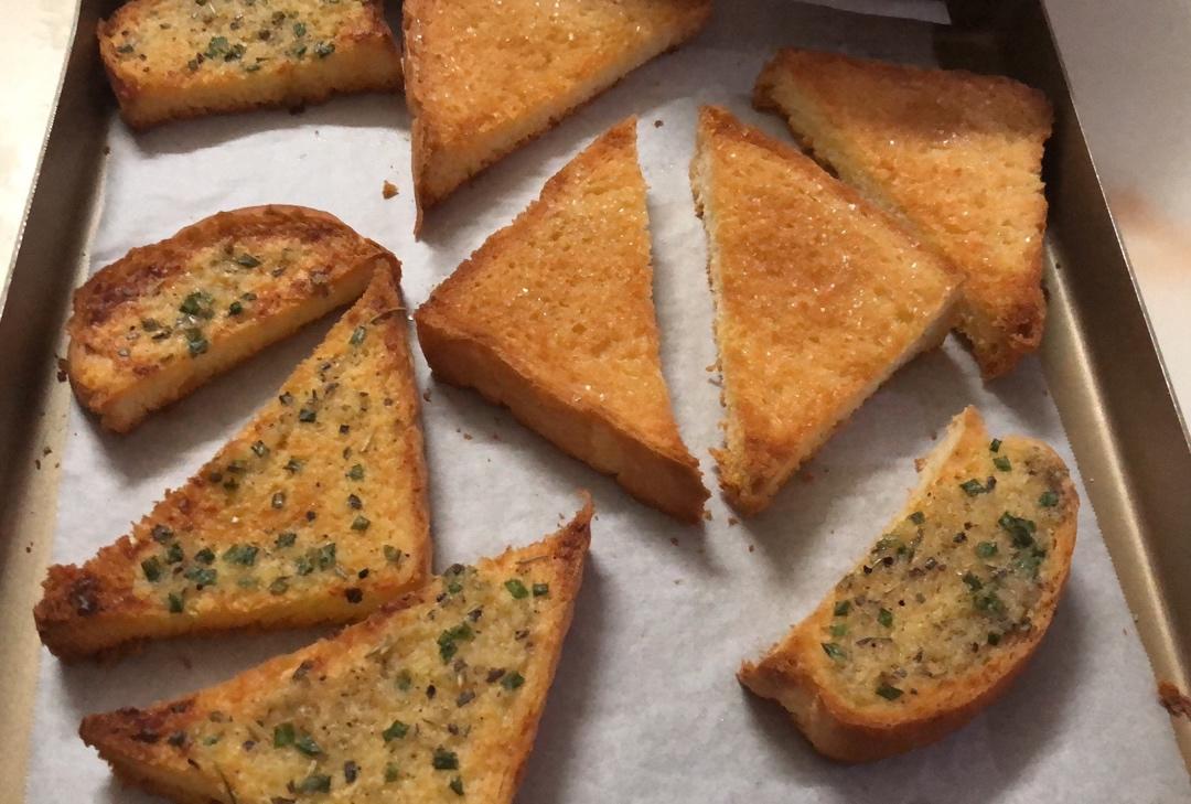 可甜可盐❗️蜂蜜黄油&蒜蓉烤吐司