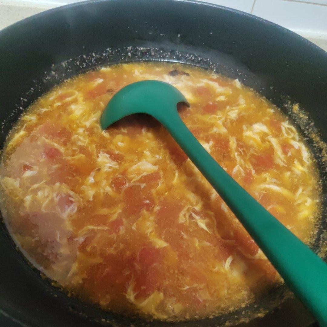 【跟我做不会错】简单又好喝的西红柿鸡蛋汤，家常又营养哦