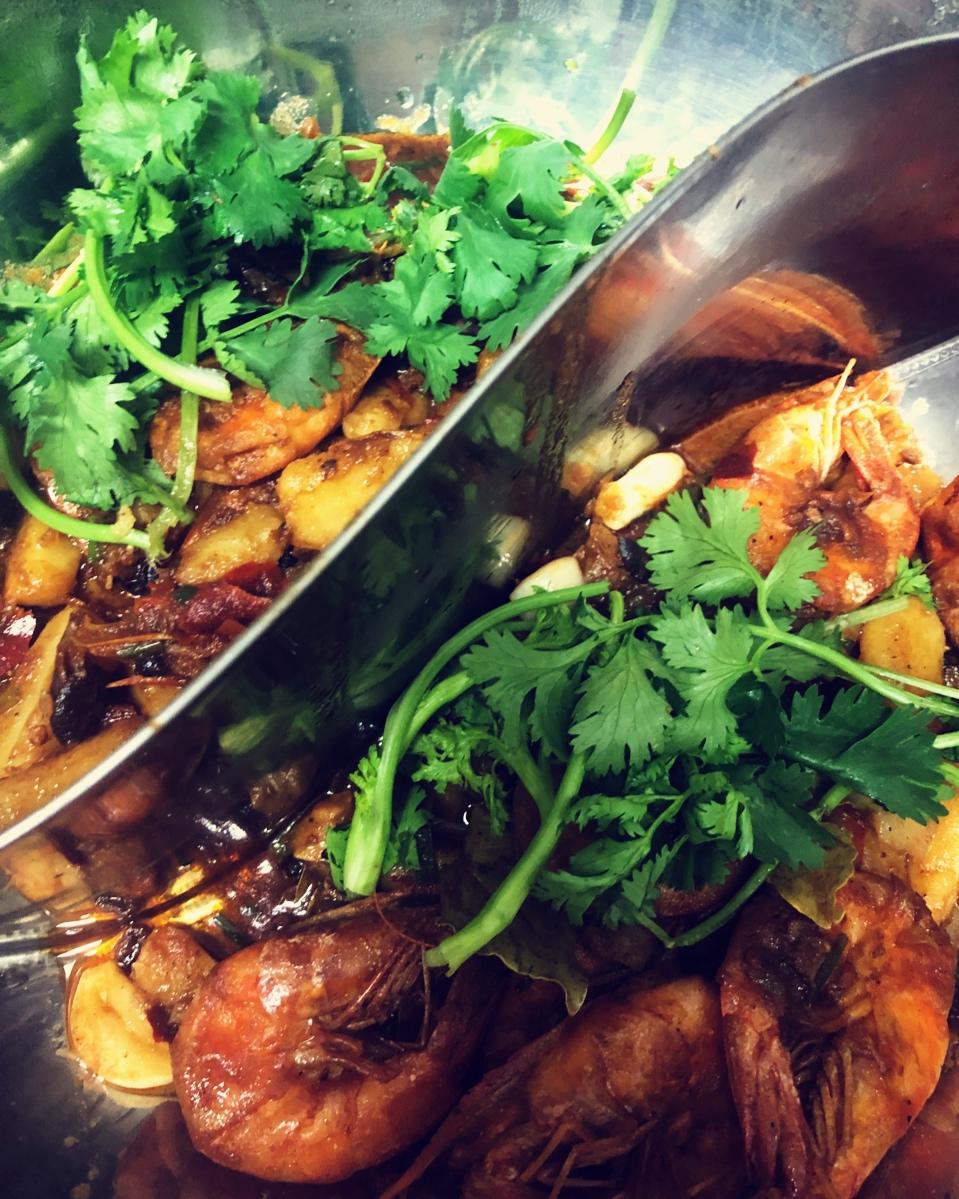 一锅两吃“虾锅虾涮”