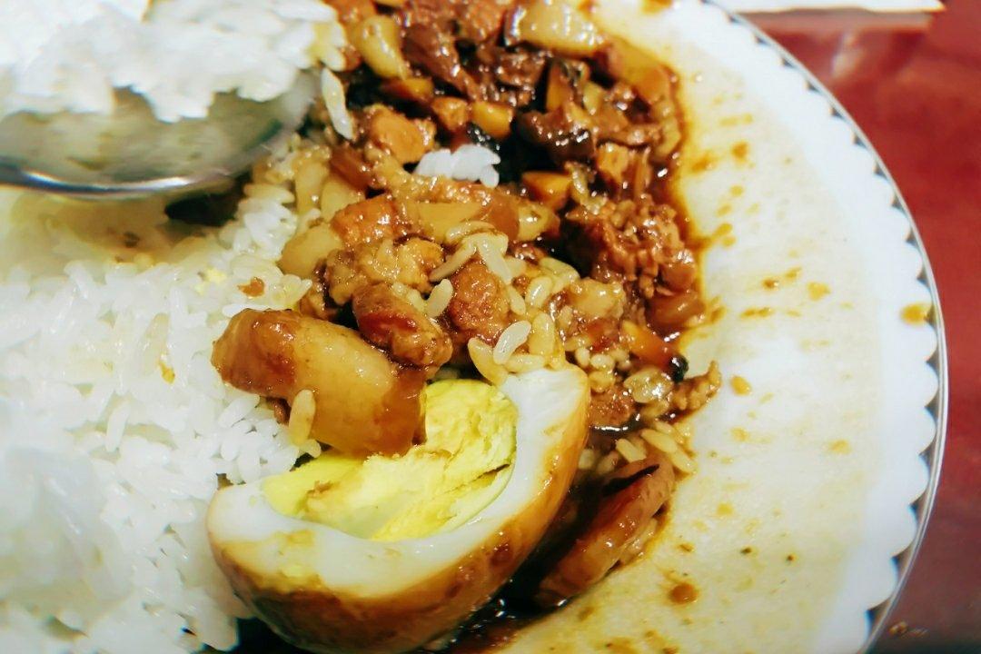 一碗高颜值有内涵的台湾卤肉饭