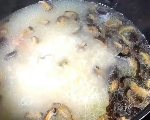 海鲜砂锅粥的做法