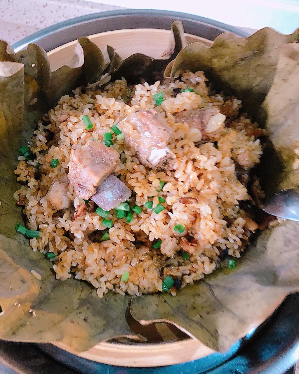 荷叶糯米蒸排骨